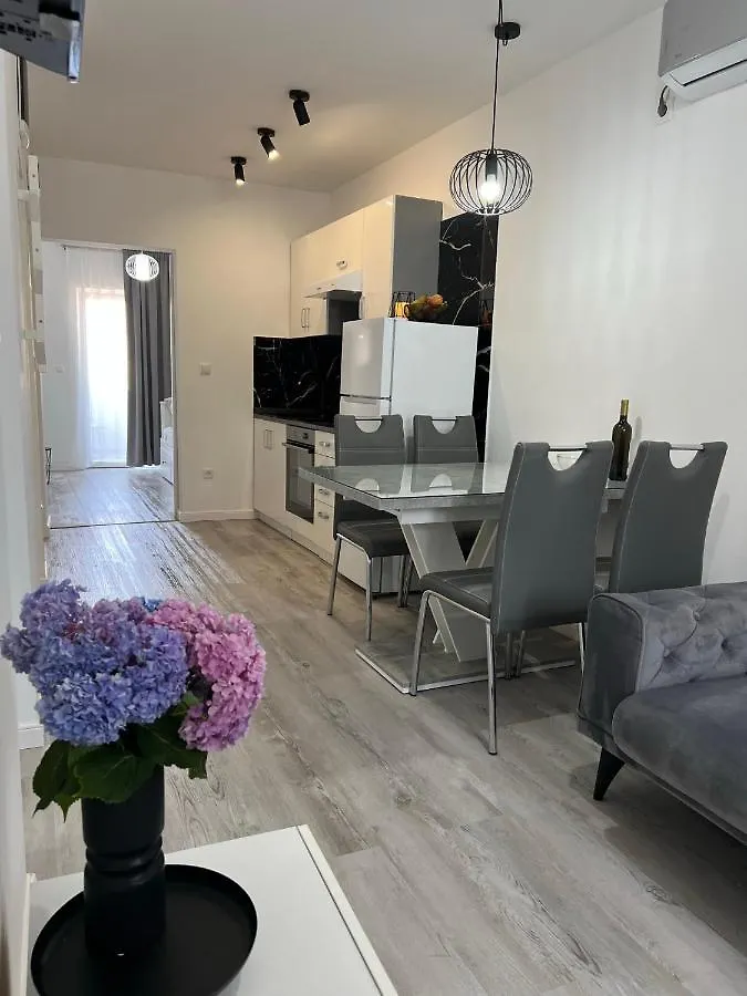 Apartmani M&L Medolino 0*,
